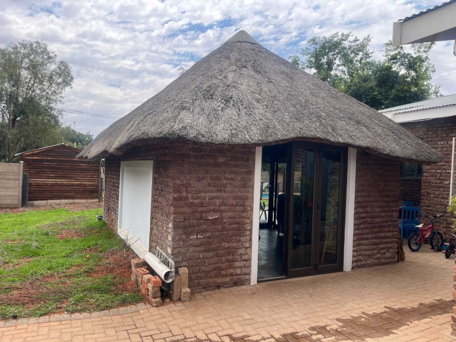 4 Bedroom Property for Sale in Keidebees Northern Cape